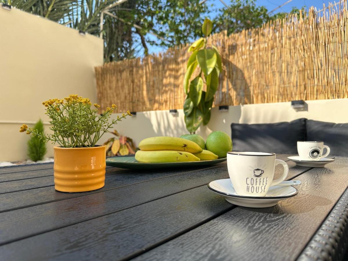 Seaside Deluxe Apartment Ialysos  Dış mekan fotoğraf