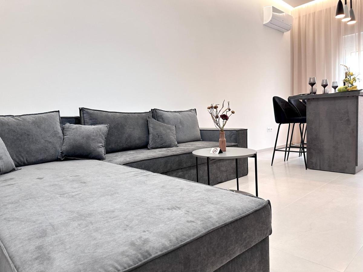 Seaside Deluxe Apartment Ialysos  Dış mekan fotoğraf
