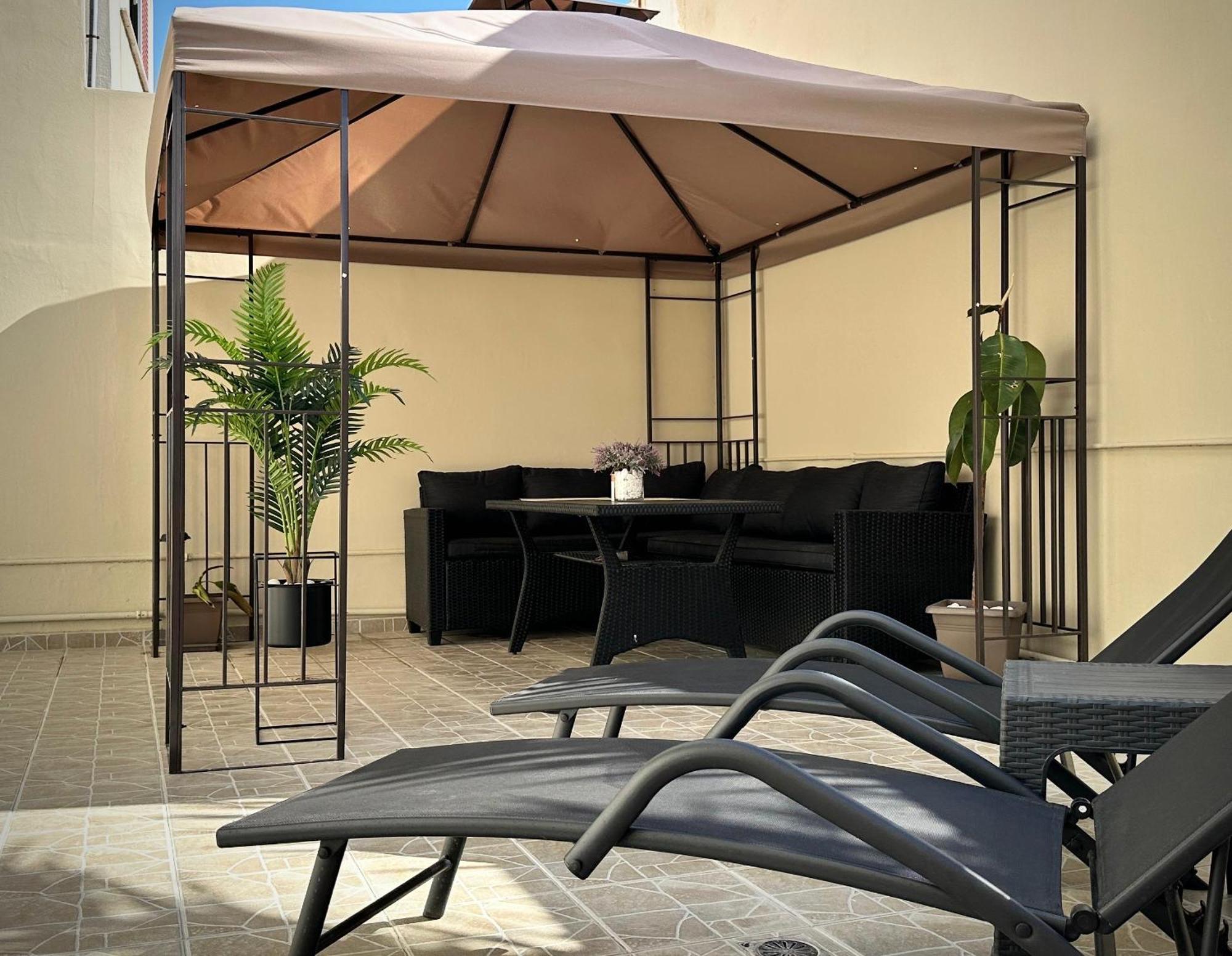 Seaside Deluxe Apartment Ialysos  Dış mekan fotoğraf